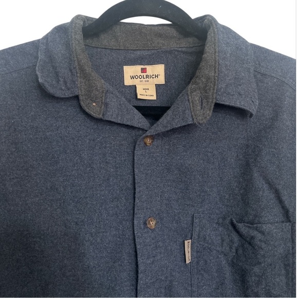 Woolrich Button Down Chamois Flannel in Midnight Blue Heather - Picture 2 of 7